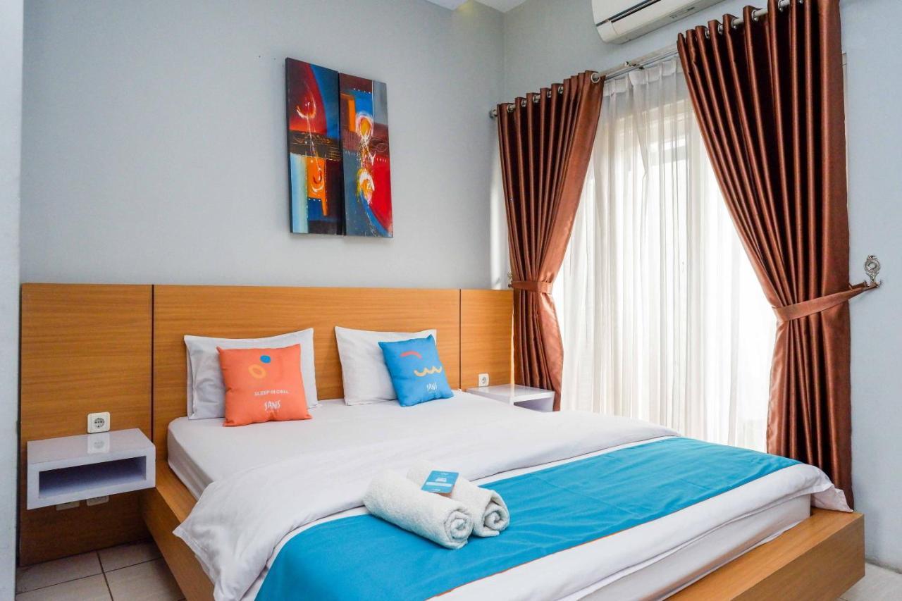 Sans Hotel Absari Yogyakarta Jarakan Exteriör bild